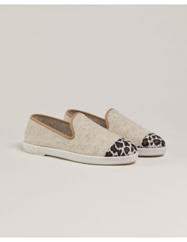 Women's wool slipper, beige leopard Dans la société mordern